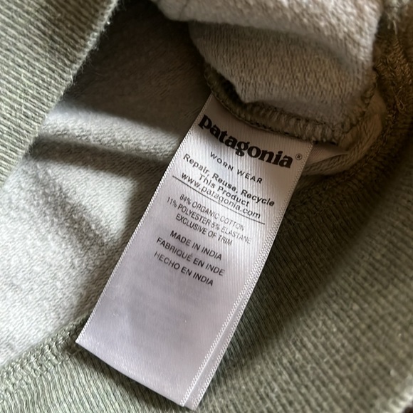Patagonia Bear Hoodie - Picture 5 of 9